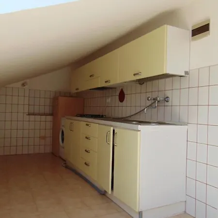 M249 - Marcelli, Comoda Mansarda Fronte Mare Apartment